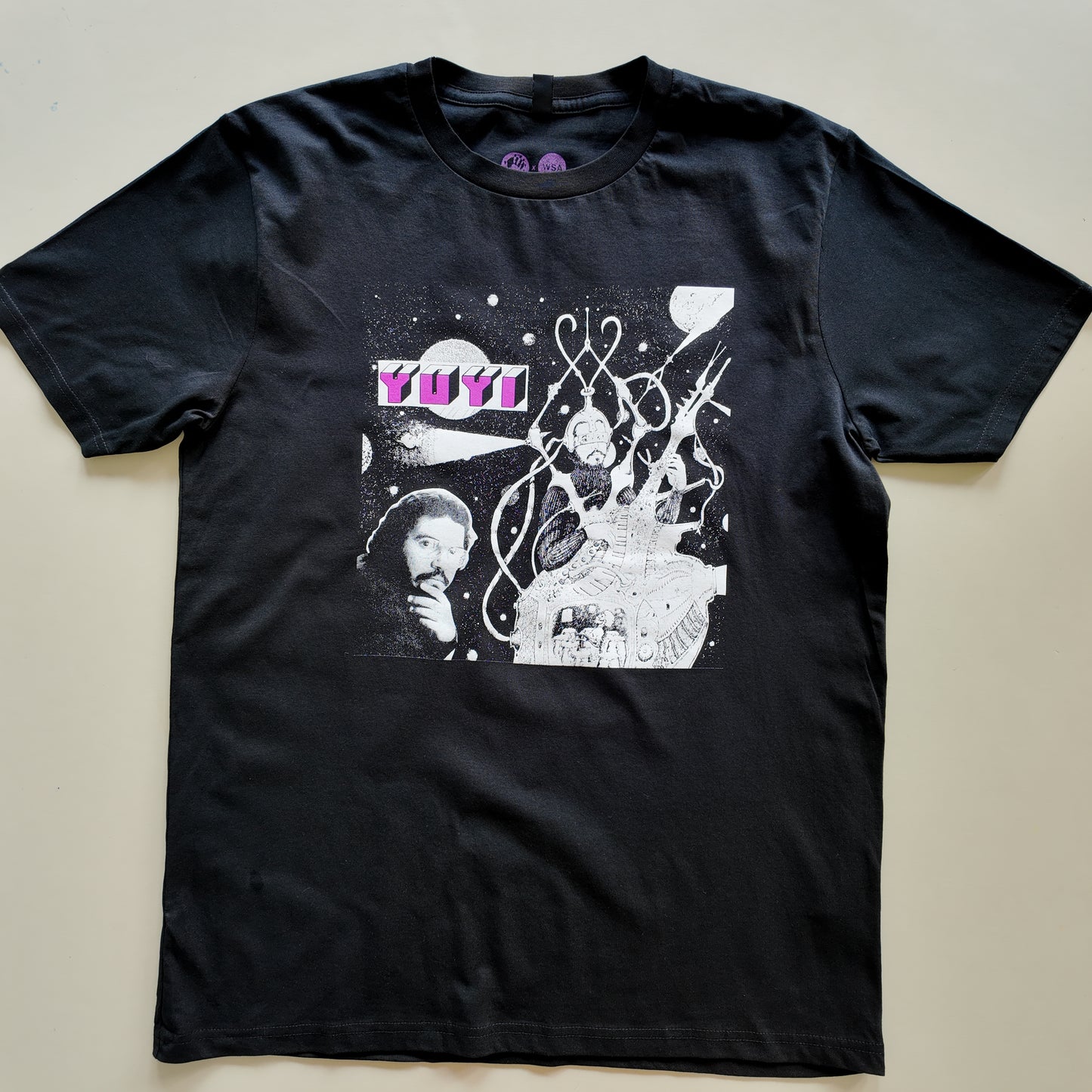 Limited Grupo Los Yoyi Tee